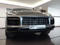 Usado Porsche Cayenne E-Hybrid 462 CV (339 kW) 2019 Gris SUV