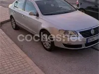 Usado VW Passat Advance 105 CV (77 kW) 2008 Gris / plata Berlina