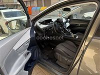 Usado Peugeot 5008 Allure 130 CV (95 kW) 2019 Gris / plata SUV