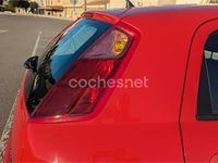 Usado Fiat Grande Punto Dynamic 75 CV (55 kW) 2007 Rojo Utilitario