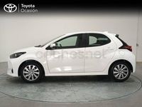 Usado Toyota Yaris Hybrid Active 116 CV (85 kW) 2022 Blanco Berlina