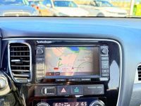 Usado Mitsubishi Outlander P-HEV Motion 203 CV (149 kW) 2014 Blanco SUV