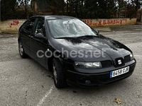 Usado Seat Leon 105 CV (77 kW) 2003 Negro Utilitario