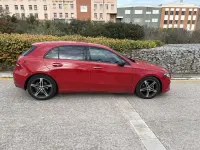 Usado Mercedes A180 116 CV (85 kW) 2019 Rojo Utilitario