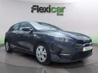 Usado Kia Ceed 136 CV (100 kW) 2023 Gris Utilitario