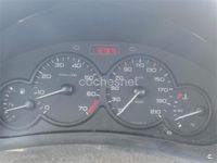 Usado Peugeot 206 75 CV (55 kW) 2001 Granate Berlina