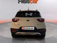 Usado Kia Stonic 101 CV (74 kW) 2021 Blanco SUV
