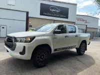 Usado Toyota HiLux Plus 150 CV (110 kW) 2022 Blanco Pickup/Camioneta