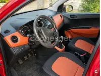 Usado Hyundai i10 66 CV (48 kW) 2015 Granate Utilitario