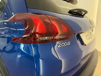 Usado Peugeot 2008 Active 110 CV (80 kW) 2020 Azul SUV