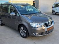 Usado VW Touran Highline 140 CV (102 kW) 2009 Beige Monovolumen