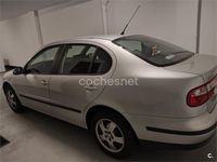 Usado Seat Toledo Sport 102 CV (75 kW) 2004 Gris / plata Berlina