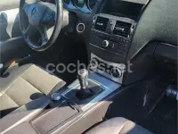 Usado Mercedes C200 136 CV (100 kW) 2010 Negro Berlina