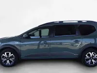 Usado Dacia Jogger Expression 110 CV (80 kW) 2024 Verde Monovolumen