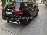 Usado Mitsubishi Outlander P-HEV 224 CV (164 kW) 2018 Negro SUV