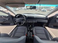 Usado Audi A4 125 HP (91 kW) 1997 Verde Sedan