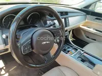 Usado Jaguar XF Prestige 180 CV (132 kW) 2018 Gris / plata Berlina
