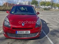 Usado Renault Grand Scénic III Dynamique 130 CV (95 kW) 2011 Granate Monovolumen