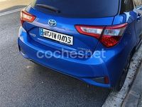 Usado Toyota Yaris Hybrid 100 CV (73 kW) 2018 Azul Berlina