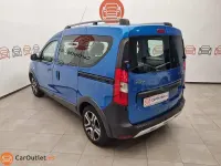 Usado Dacia Dokker Essentiel 95 CV (69 kW) 2018 Azul Monovolumen