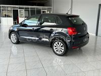 Usado VW Polo Advance 90 CV (66 kW) 2015 Negro Berlina