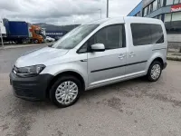 Usado VW Caddy Trendline 150 CV (110 kW) 2015 Gris Monovolumen