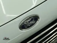 Usado Ford Fiesta Trend 82 CV (60 kW) 2015 Blanco Utilitario