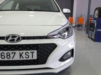 Usado Hyundai i20 84 CV (61 kW) 2018 Blanco Berlina