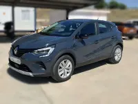 Usado Renault Captur Zen 140 CV (102 kW) 2023 Gris SUV