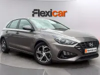Usado Hyundai i30 120 CV (88 kW) 2021 Marrón Berlina