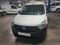 Usado Dacia Dokker Essentiel 109 CV (80 kW) 2021 Blanco Monovolumen