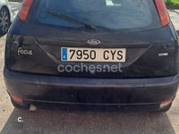 Usado Ford Focus Trend 100 CV (73 kW) 2004 Negro Berlina