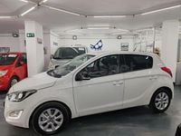 Usado Hyundai i20 84 CV (61 kW) 2014 Blanco Utilitario