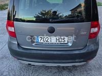 Usado Skoda Yeti Ambition 110 CV (80 kW) 2011 Gris / plata SUV