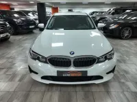 Usado BMW 330e Luxury Line 292 CV (214 kW) 2020 Blanco Berlina