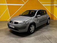 Usado Renault Mégane II Dynamique 98 CV (72 kW) 2005 Gris / plata Berlina