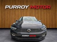 Usado VW Passat Executive 150 CV (110 kW) 2022 Gris / plata Familiar