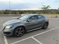 Usado Mercedes GLA200 AMG line 136 CV (100 kW) 2016 Gris / plata SUV