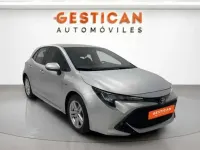 Usado Toyota Corolla Active 122 CV (89 kW) 2022 Plateado Berlina