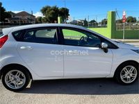 Usado Ford Fiesta Trend 82 CV (60 kW) 2016 Blanco Utilitario