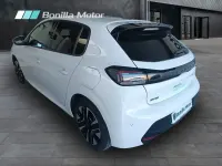 Usado Peugeot 208 Allure 100 CV (73 kW) 2024 Blanco Utilitario