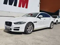 Usado Jaguar XE Portfolio 180 CV (132 kW) 2017 Blanco Berlina