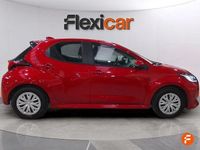 Usado Toyota Yaris Hybrid Business Edition 116 CV (85 kW) 2023 Rojo Berlina