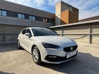 Usado Seat Leon Style 116 CV (85 kW) 2021 Blanco SUV