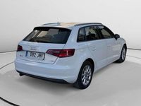 Usado Audi A3 Attraction 111 CV (81 kW) 2016 Blanco Utilitario