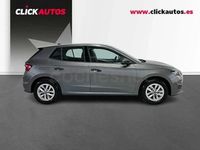 Usado Skoda Fabia Essence 95 CV (69 kW) 2025 Gris / plata Utilitario