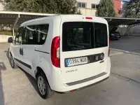 Usado Fiat Doblò 105 CV (77 kW) 2022 Blanco Monovolumen