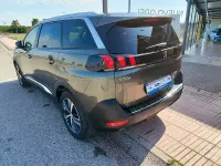 Usado Peugeot 5008 Allure 130 CV (95 kW) 2020 Verde SUV