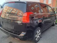 Usado Peugeot 5008 112 CV (82 kW) 2011 Negro Monovolumen