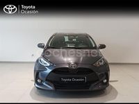 Usado Toyota Yaris Hybrid Active 116 CV (85 kW) 2024 Gris / plata Berlina